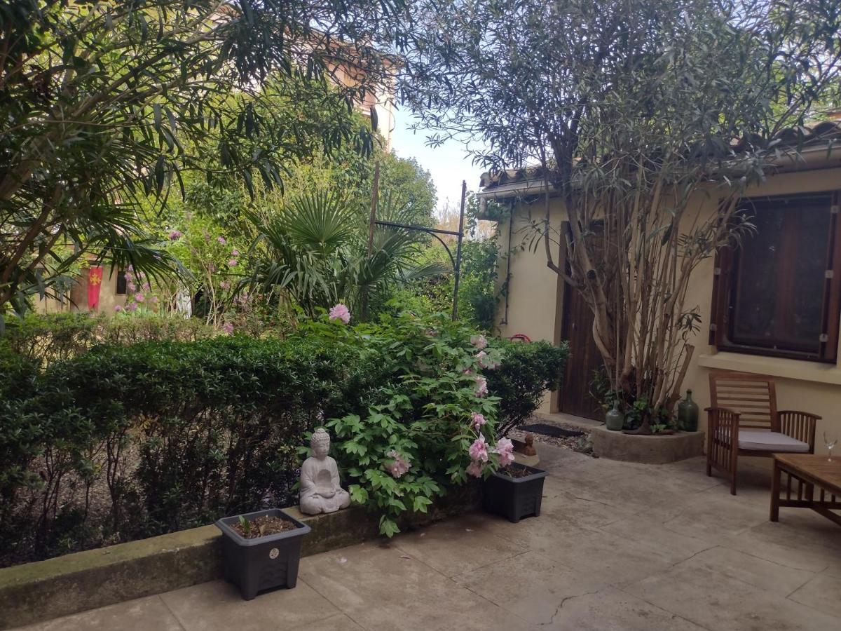 Number15 Guesthouse Carcasona Exterior foto